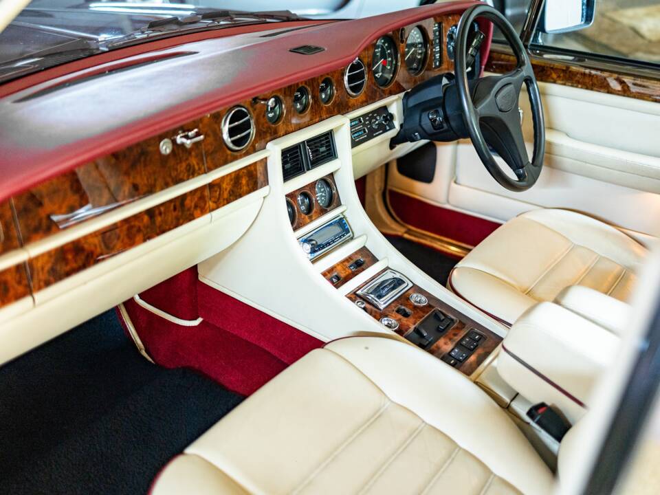 Bild 34/45 von Bentley Turbo R (1988)