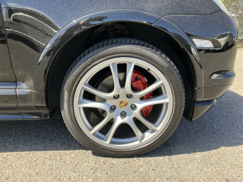 Immagine 37/40 di Porsche Cayenne GTS (2008)