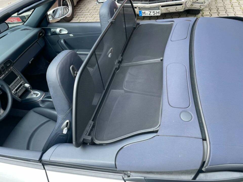 Bild 17/19 von Porsche 911 Carrera (2006)