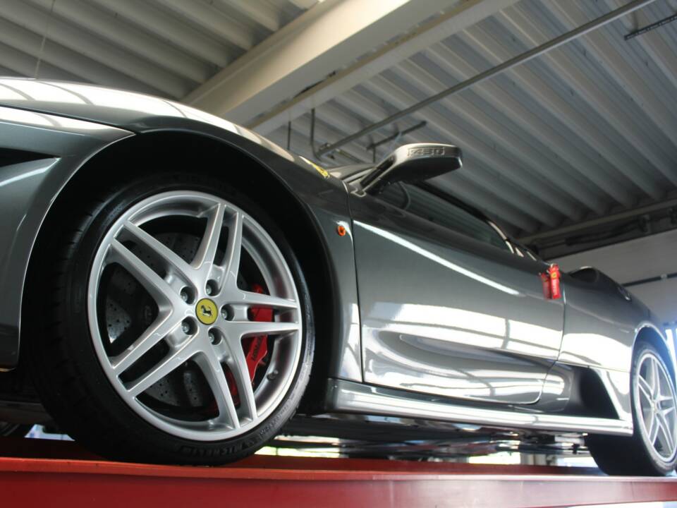 Bild 14/50 von Ferrari F430 Spider (2007)