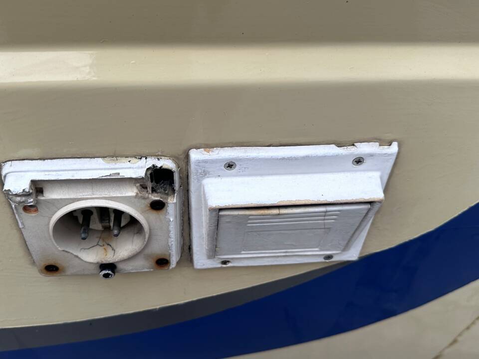 Immagine 10/19 di Volkswagen T3 Westfalia 2.0 (1980)