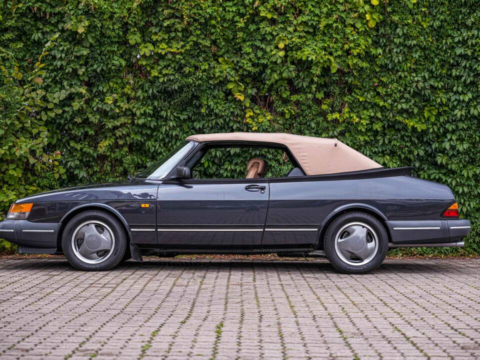 Image 19/89 of Saab 900 Turbo S 16V (1993)