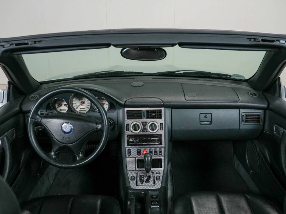 Image 22/50 of Mercedes-Benz SLK 230 Kompressor (2001)