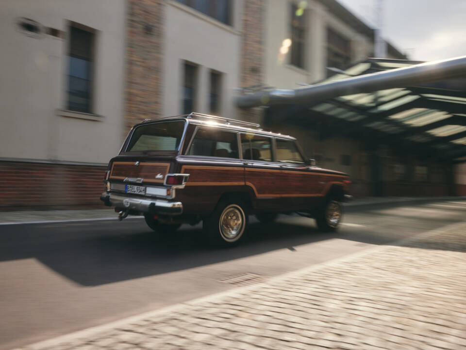 Image 49/96 of Jeep Wagoneer Limited (1982)