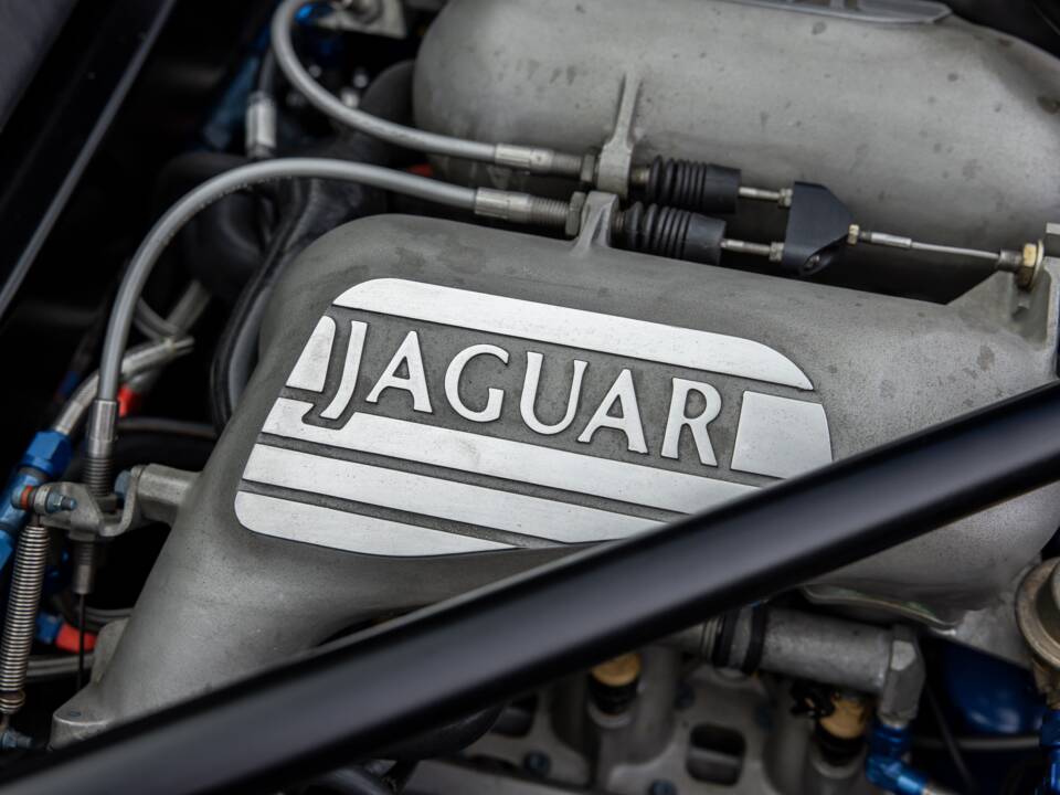 Image 20/60 of Jaguar XJ 220 (1992)
