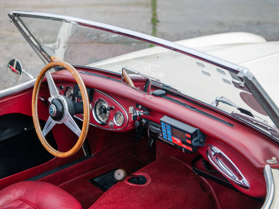 Afbeelding 25/36 van Austin-Healey 100&#x2F;6 (BN4) (1957)