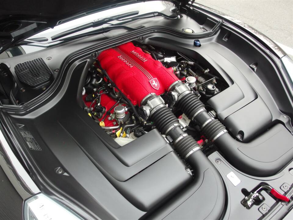 Image 78/99 of Ferrari California (2010)