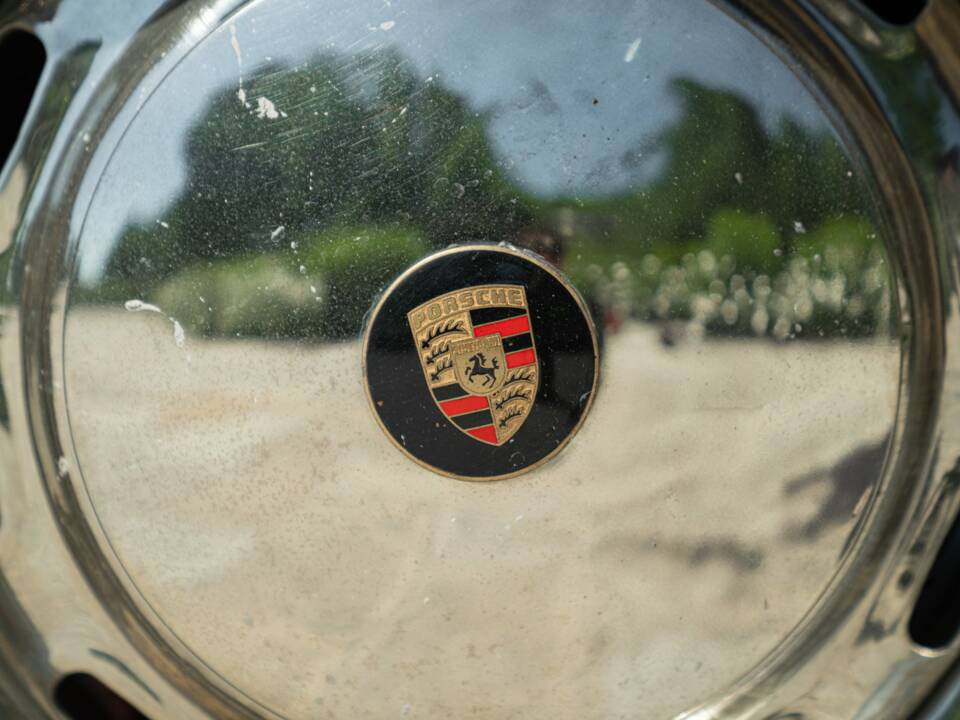 Image 22/50 of Porsche 356 C 1600 SC (1964)
