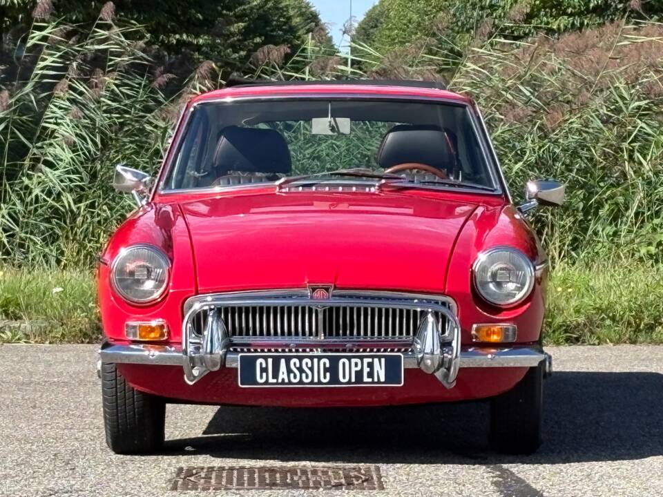 Afbeelding 2/18 van MG MGB GT (1967)