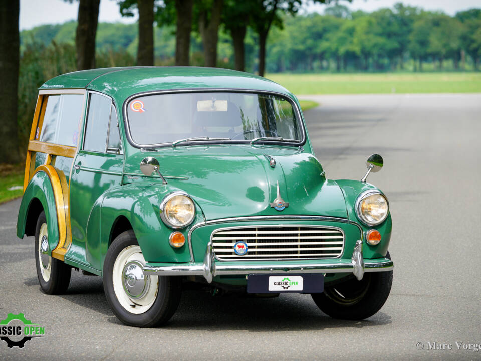 Image 26/43 of Morris Minor 1000 Traveller (1965)