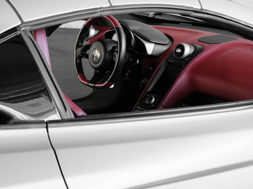 Bild 27/50 von McLaren 650S Spider (2016)