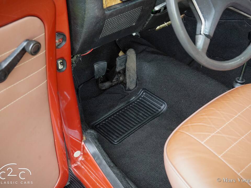 Bild 8/56 von Volkswagen Käfer 1303 &quot;Champagne Edition&quot; (1978)