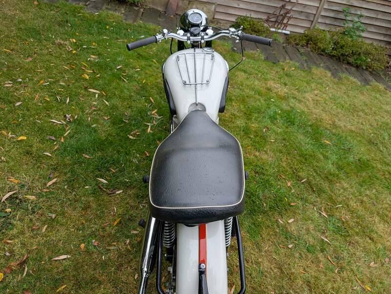 Image 11/21 de Triumph DUMMY (1956)