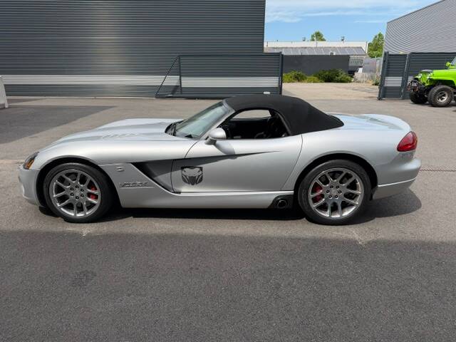 Imagen 11/27 de Dodge Viper SRT10 (2004)