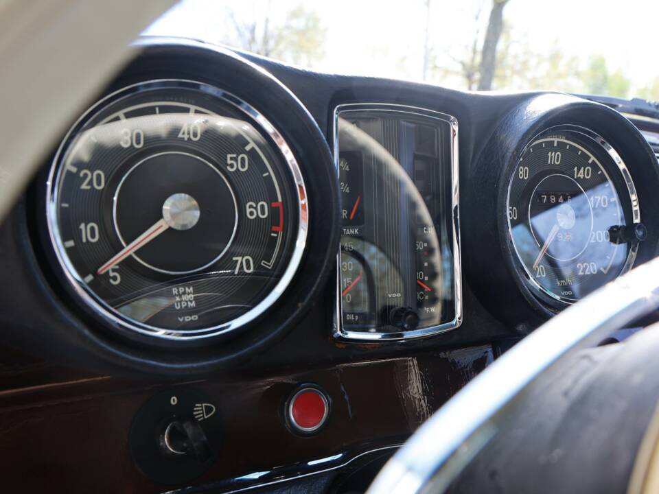 Imagen 33/43 de Mercedes-Benz 280 SE (1968)