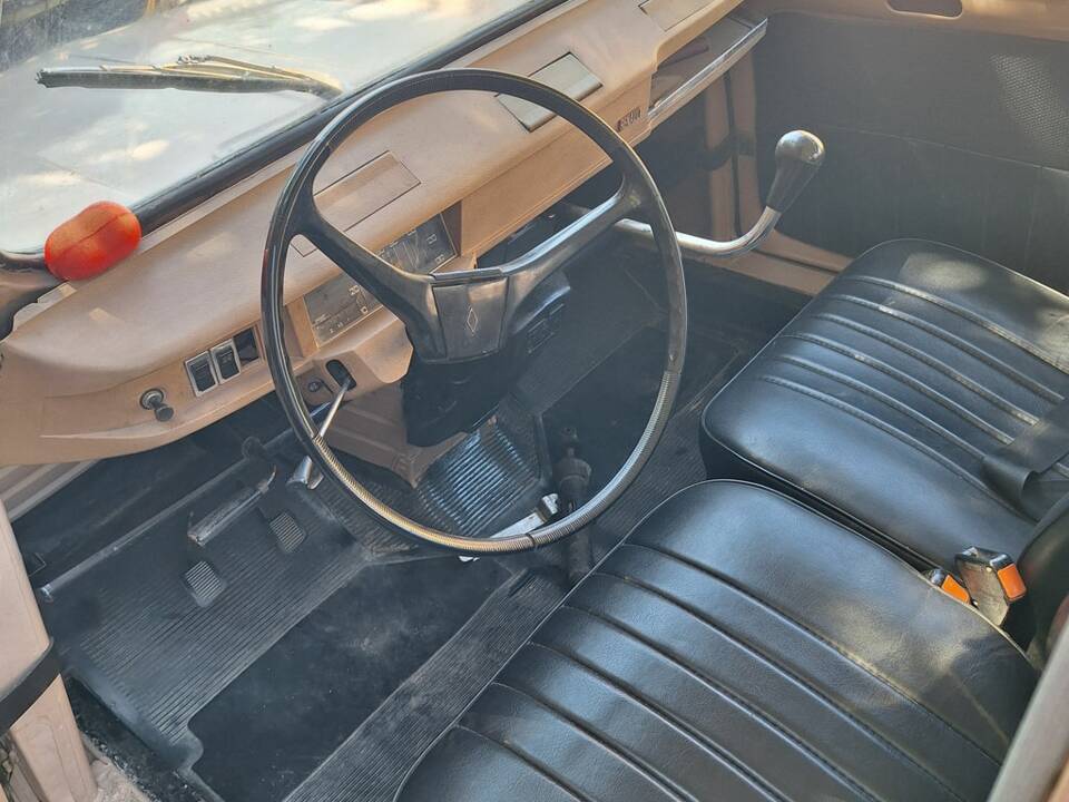 Imagen 2/8 de Renault R 4 TL (1975)