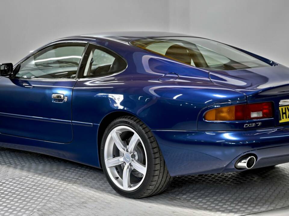 Image 11/50 of Aston Martin DB 7 GT (2004)