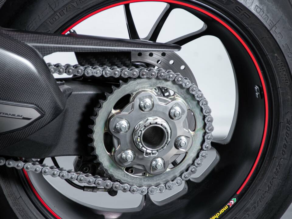 Image 15/50 of Ducati DUMMY (2018)