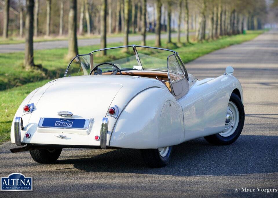 Image 20/49 of Jaguar XK 120 OTS (Alloy) (1949)