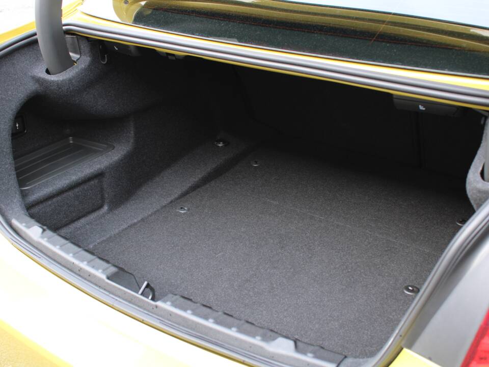 Image 71/98 of BMW M4 (2014)