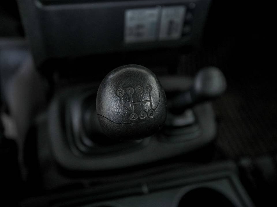 Image 43/50 of Land Rover Defender 90 TD4 (2008)