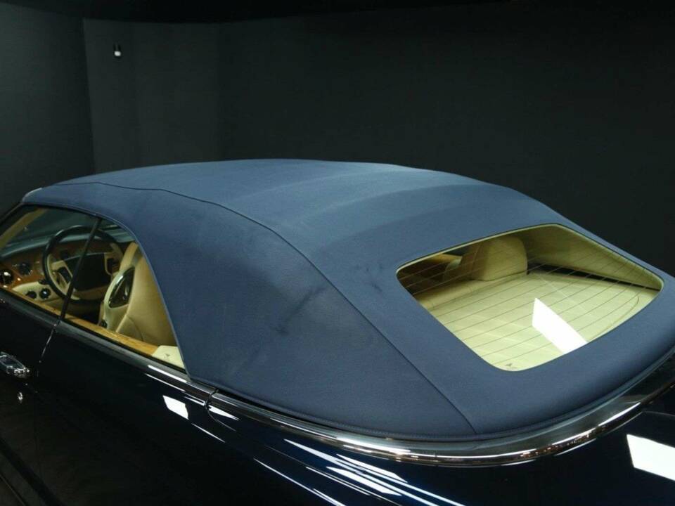 Image 41/49 de Bentley Azure (2006)