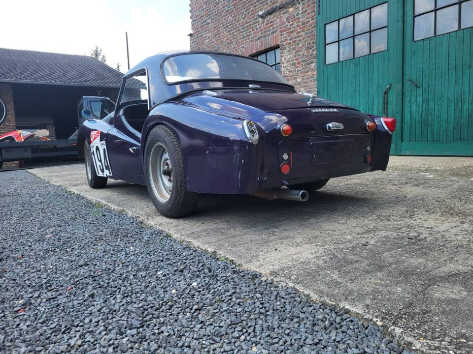 Image 13/54 of Triumph TR 3A (1959)