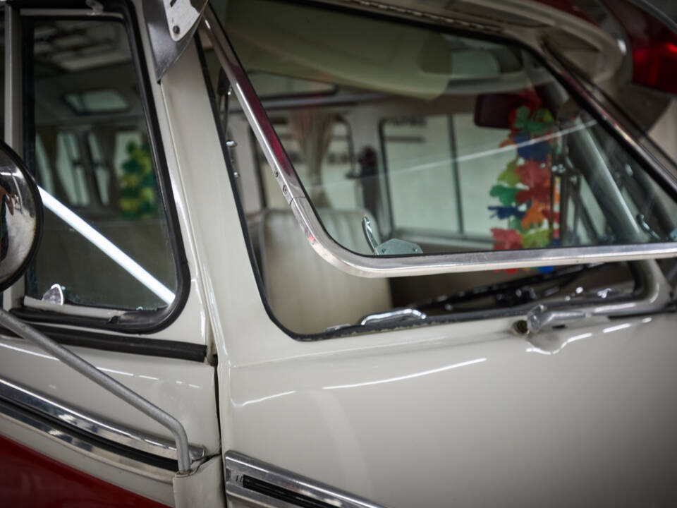 Image 21/75 de Volkswagen T1 Brasil &quot;Samba&quot; (1970)