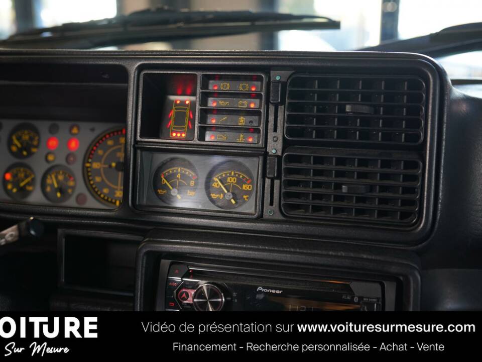 Bild 23/34 von Lancia Delta HF Integrale 16V (1992)