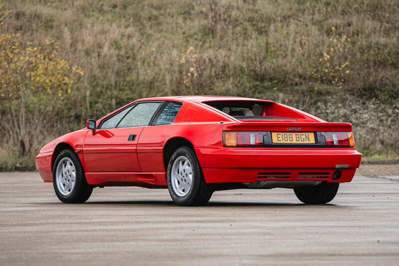 Afbeelding 4/37 van Lotus Esprit (1988)