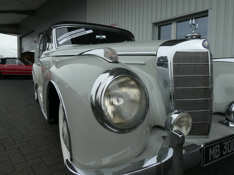 Immagine 24/33 di Mercedes-Benz 300 Sc Cabriolet A (1957)