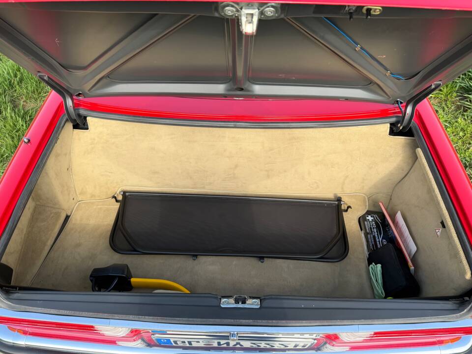 Afbeelding 18/33 van Mercedes-Benz 500 SL (1988)