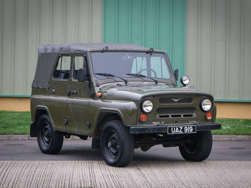 Image 8/35 of UAZ 31512 (2003)