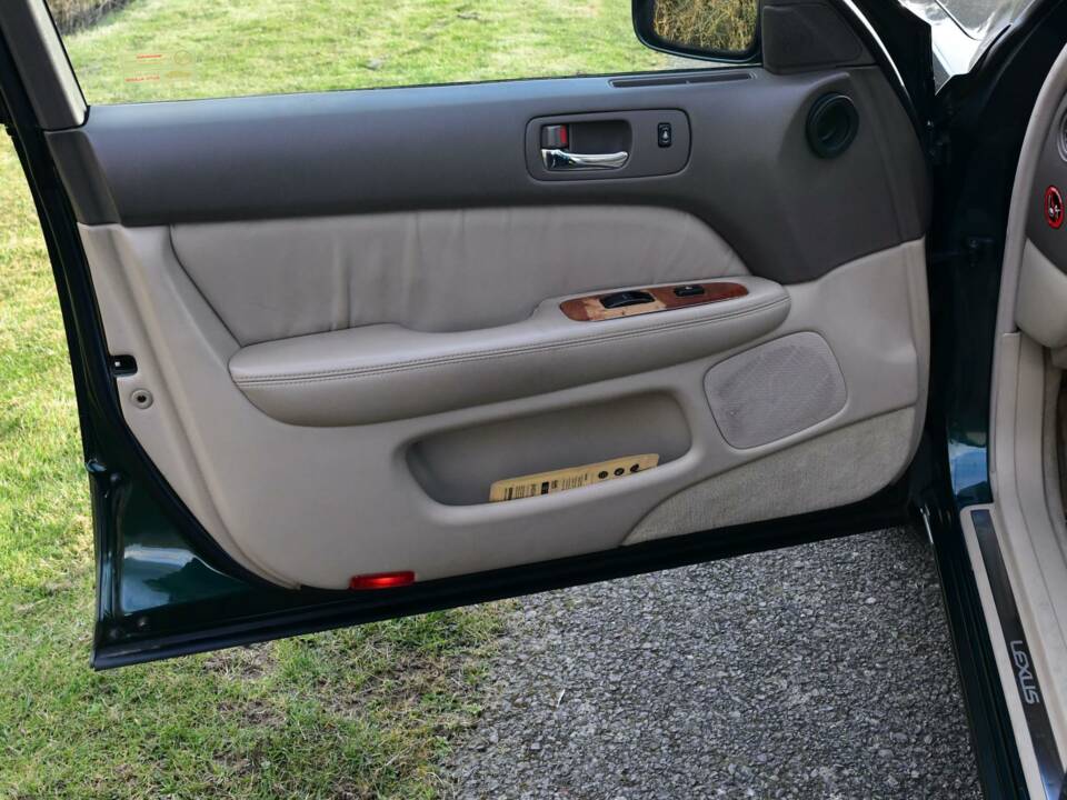 Afbeelding 34/50 van Lexus LS 400 (1998)