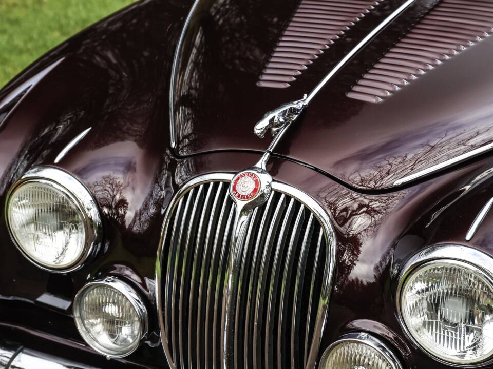 Image 29/50 of Jaguar Mk II 3.8 (2004)