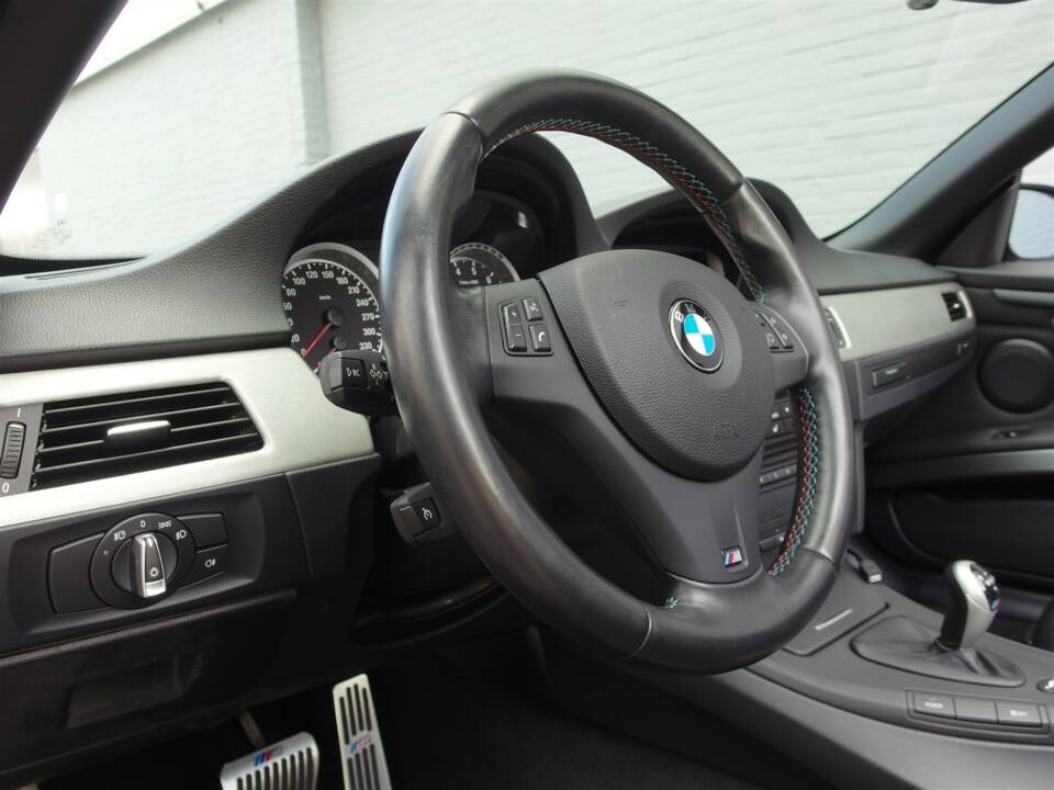 Image 49/98 de BMW M3 (2011)