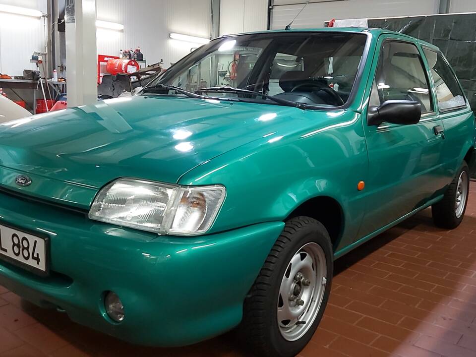 Image 10/34 de Ford Fiesta 1.3 (1995)