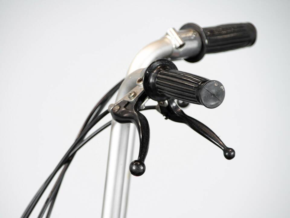 Afbeelding 26/50 van Pram DUMMY (1979)