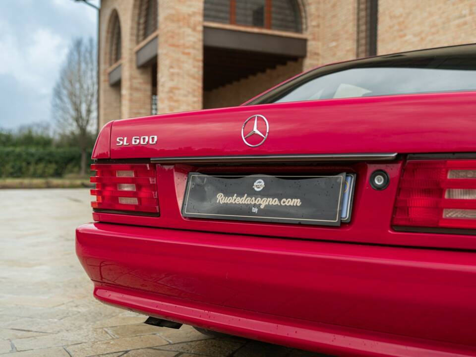 Image 21/50 de Mercedes-Benz SL 600 (1994)