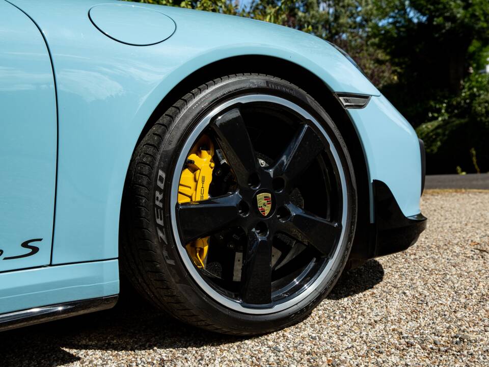 Image 20/48 of Porsche 911 Turbo S Exclusive (2017)