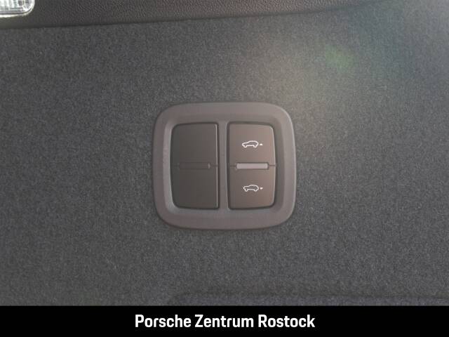 Obraz 22/29 pojazdu Porsche Cayenne E-Hybrid (2022)
