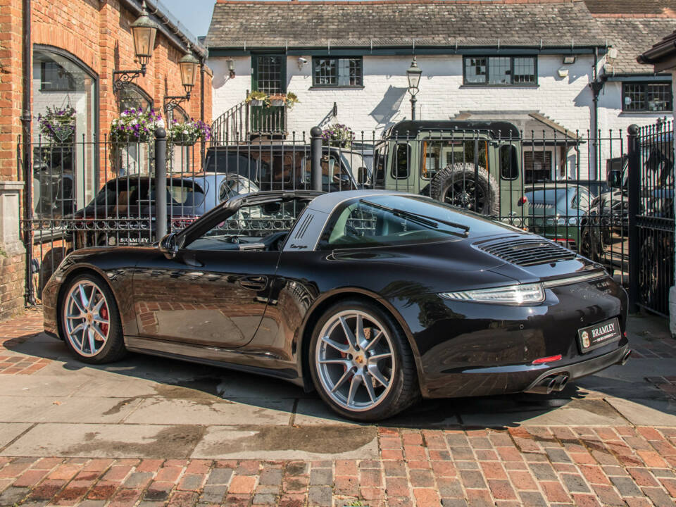 Image 5/23 de Porsche 911 Targa 4 GTS (2015)