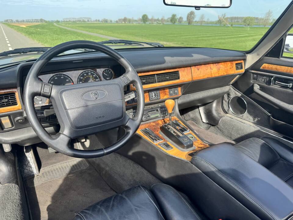 Image 2/8 of Jaguar XJS 4.0 (1995)