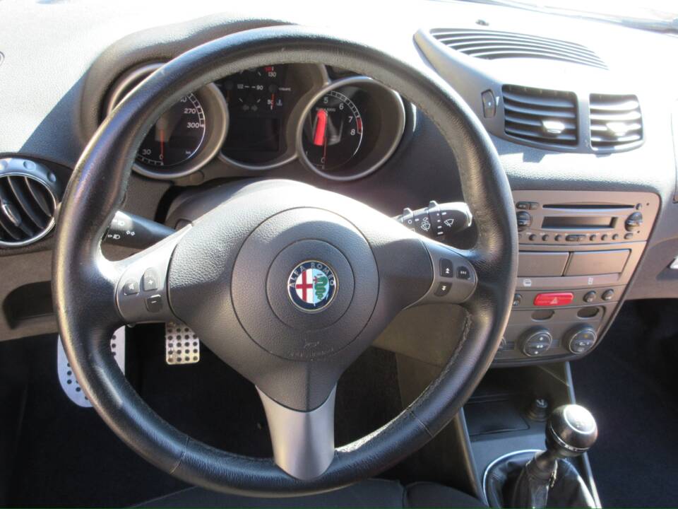 Bild 13/28 von Alfa Romeo 147 3.2 GTA (2004)