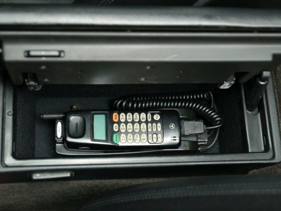 Imagen 19/30 de Mercedes-Benz SL 500 (1998)