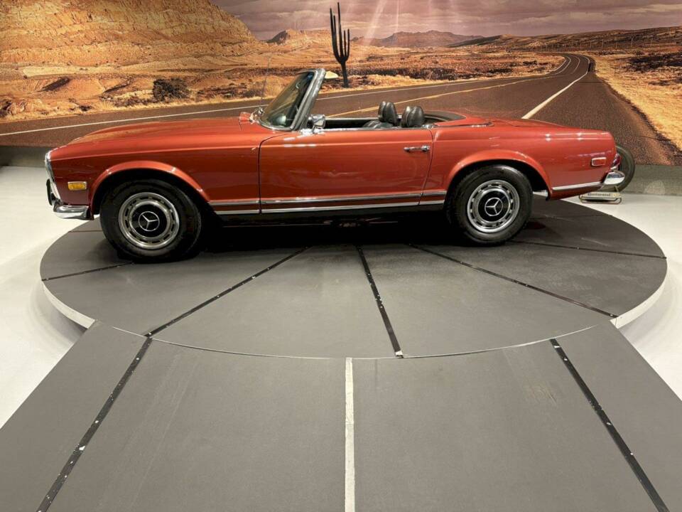 Image 3/35 de Mercedes-Benz 280 SL (1969)