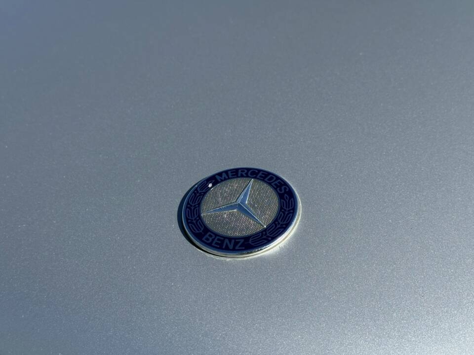 Image 22/24 de Mercedes-Benz 500 SL (1992)