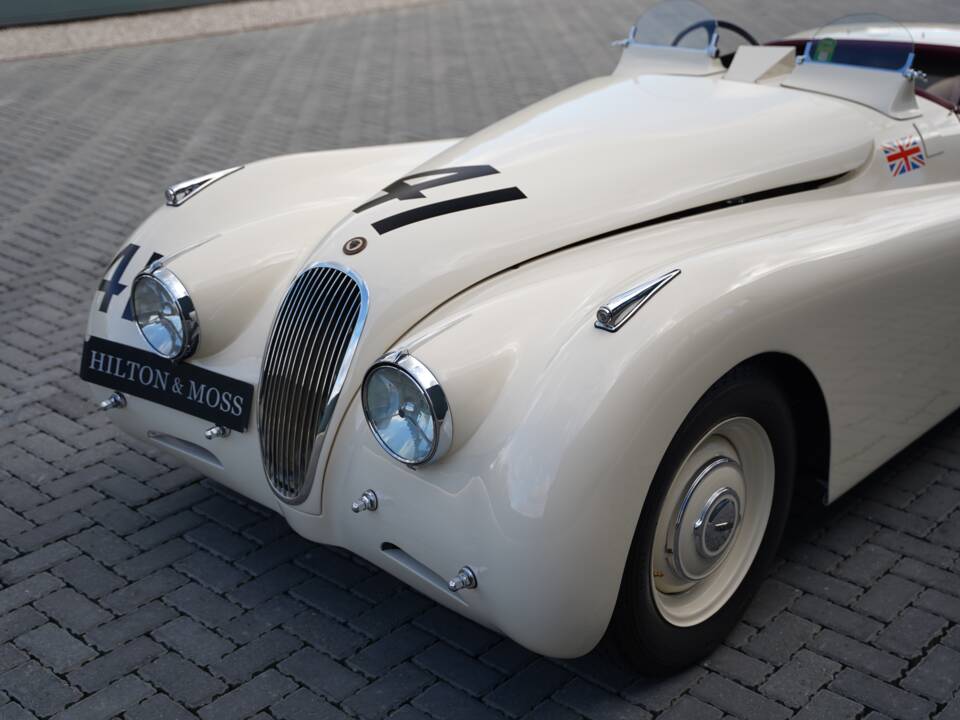 Image 20/50 of Jaguar XK 120 OTS (1950)