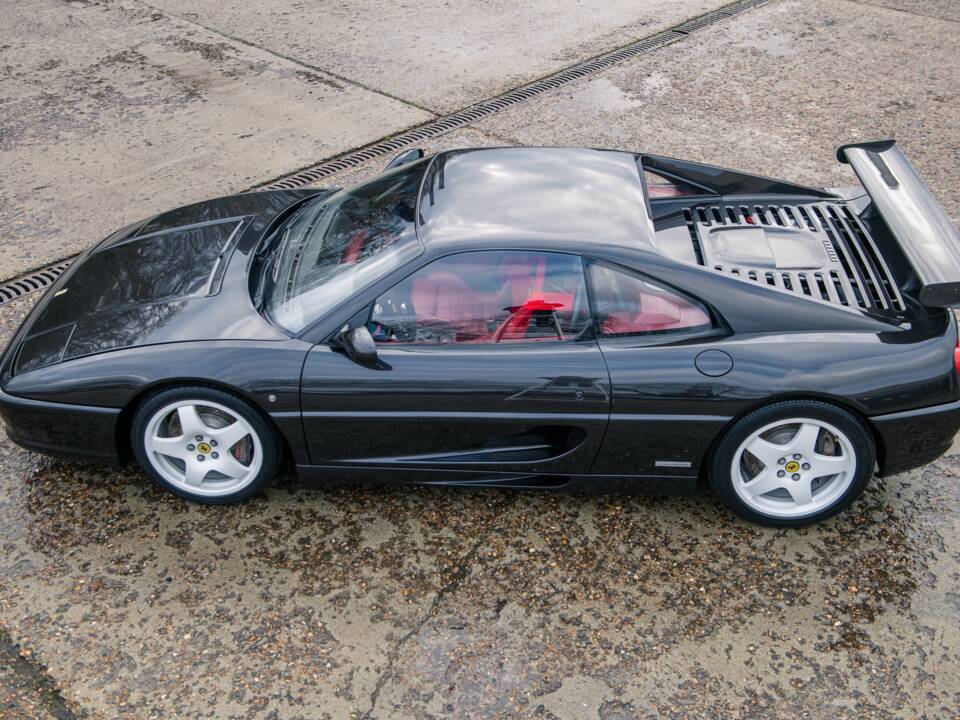 Image 8/35 de Ferrari F 355 Challenge (1995)