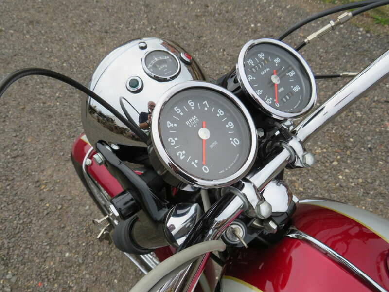 Image 8/50 de Triumph DUMMY (1970)